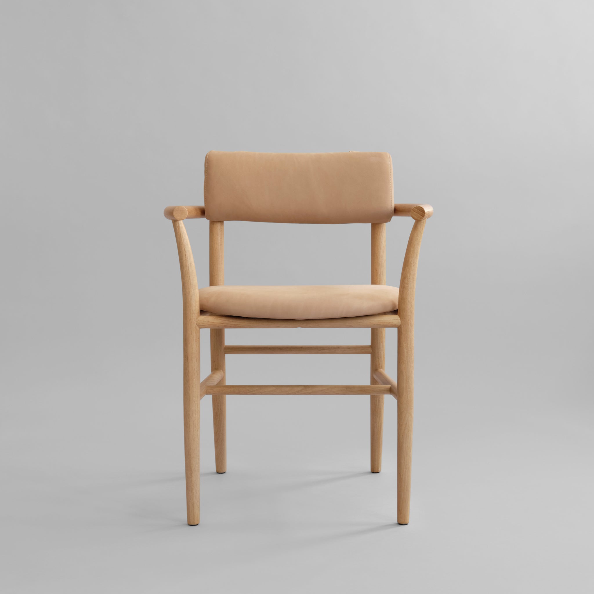 Nama Dining Chair, Armrest - Nubuck 1 Nama Dining Chair, Armrest - Nubuck