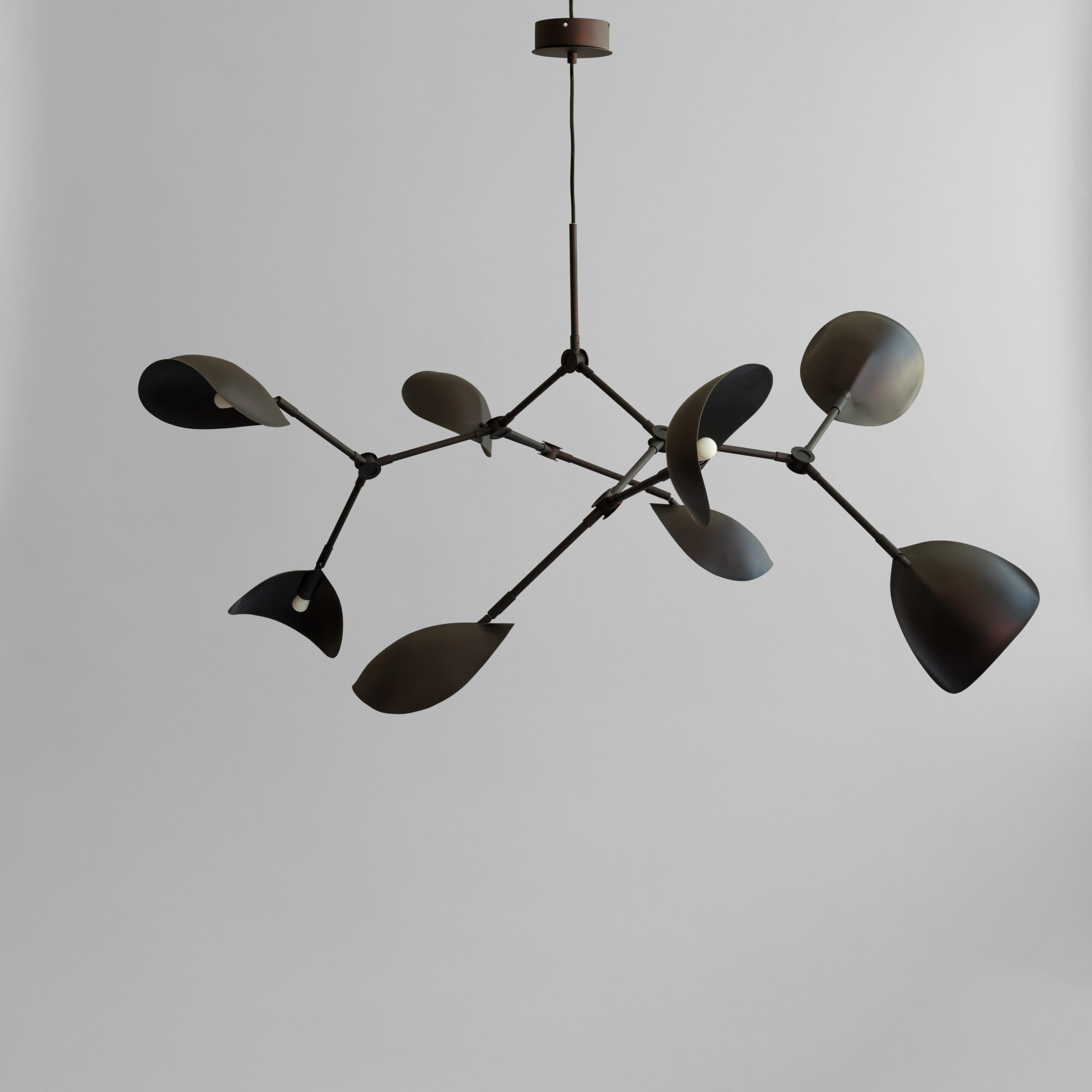 Stingray Chandelier - Burned Black (5m) - Brass 1 Stingray Chandelier - Burned Black (5m) - Brass