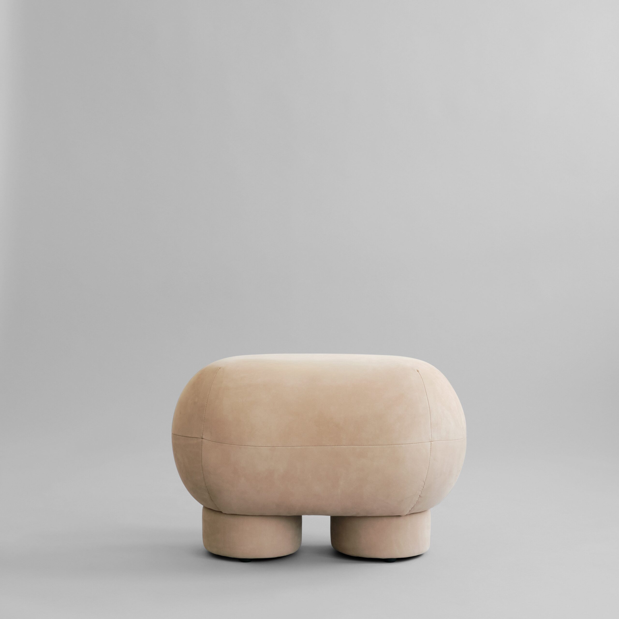 Big Foot Bench, Petit - Nubuck - Off White (CPH 900) 1 Big Foot Bench, Petit - Nubuck - Off White (CPH 900)