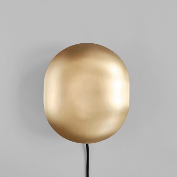 Clam Wall Lamp - Brass - Brass